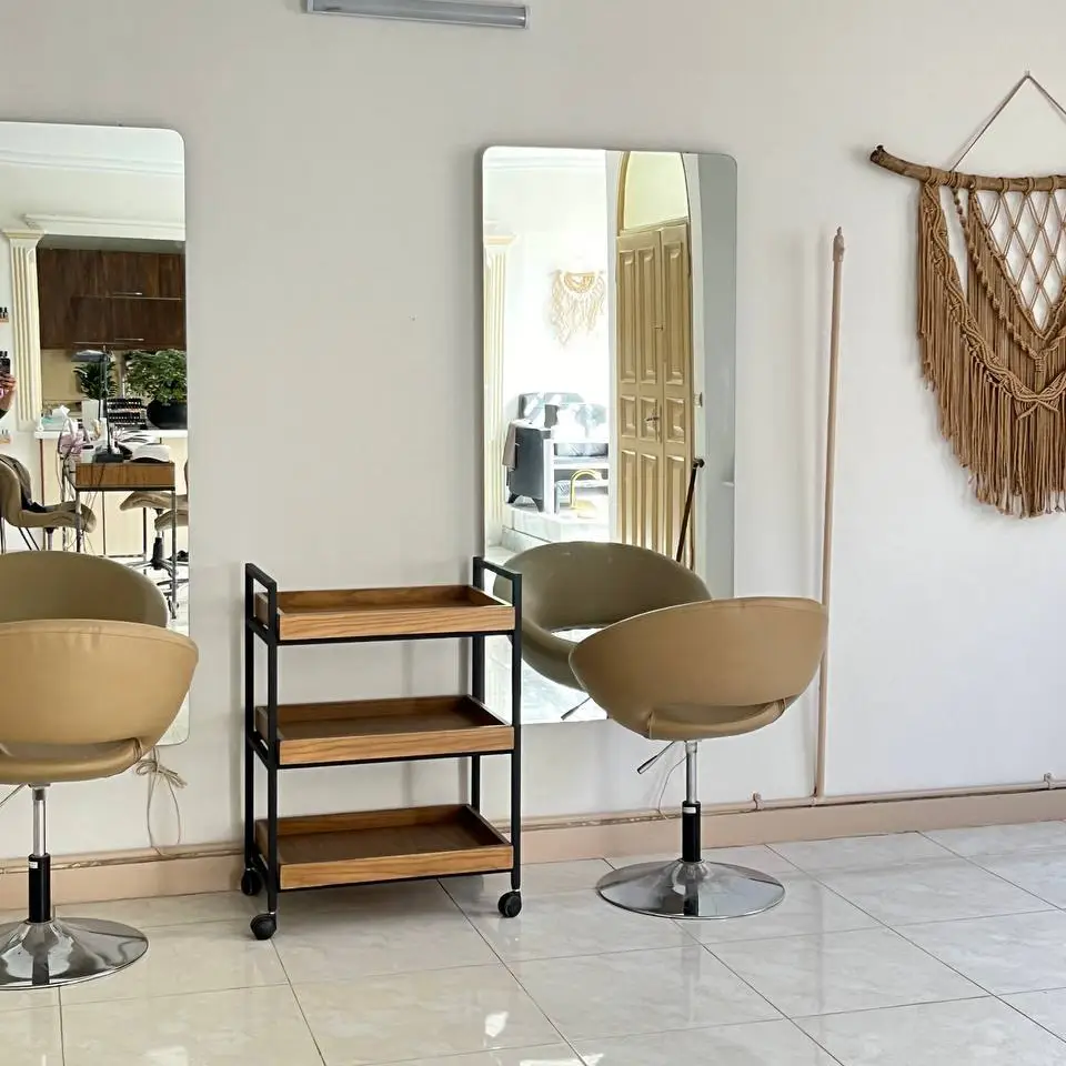 خرید آینه آرایشگاهی